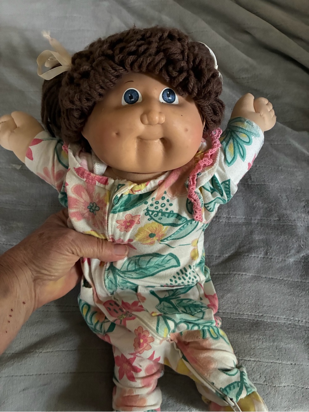 Floral-Print Baby Doll in White & Pink Outfit with Brown Yarn Hair